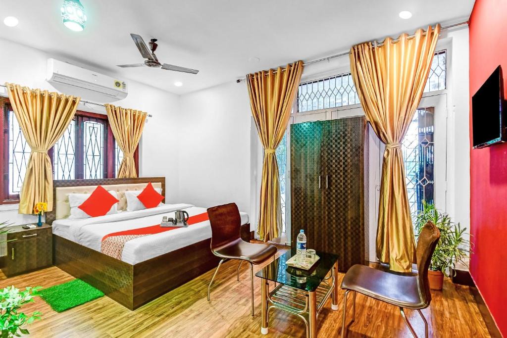 Sector 1 Hotel | OYO Tanishk Residency