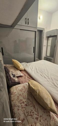 Orchha Hotel | OYOs Couple Hotel Orchha
