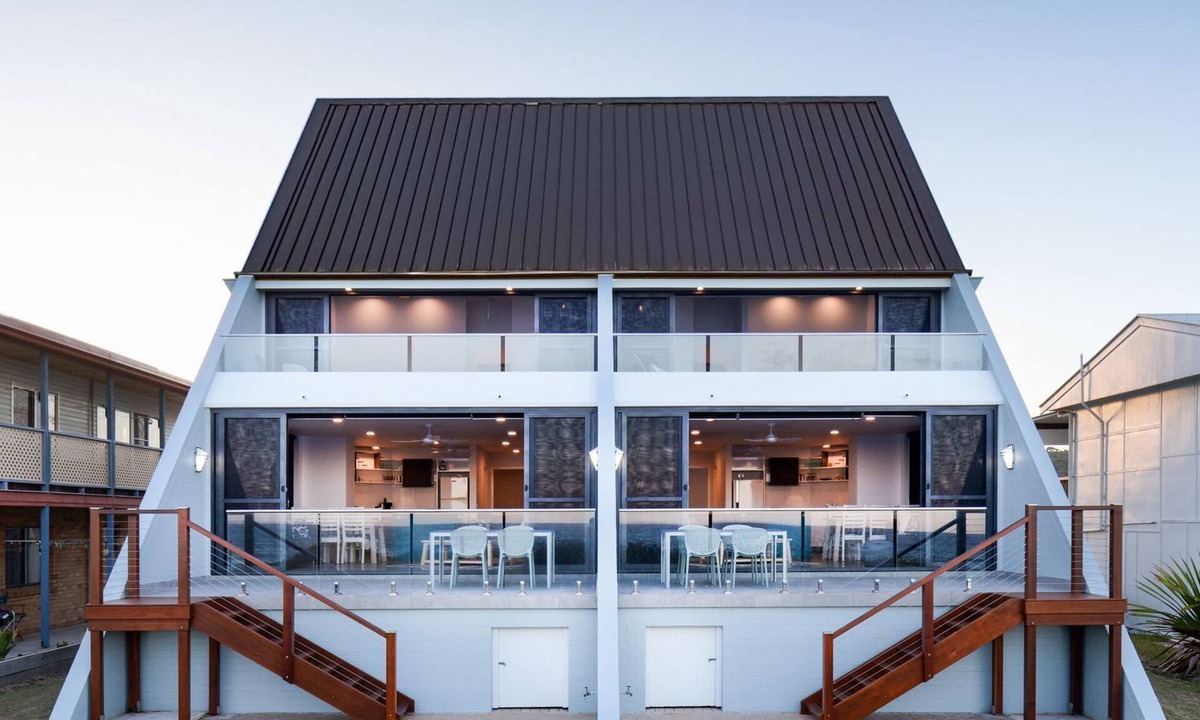 Wooli House | Pacific Dawn on The Beach