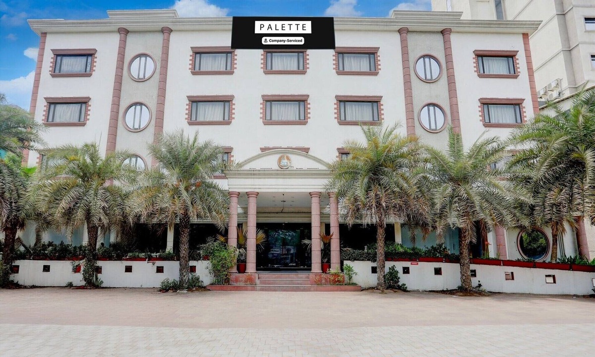 Anand House | Palette Anand Hotel La Casa Inn