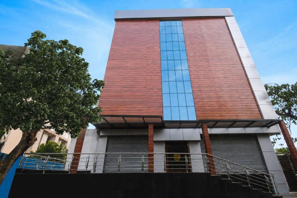 Cuttack Hotel | Palette Hotel and Resort Jagatpur Bus Stand