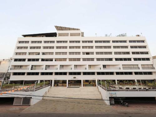 Sayajiganj Hotel | Palette Hotel Surya by CheckIn, Vadodara