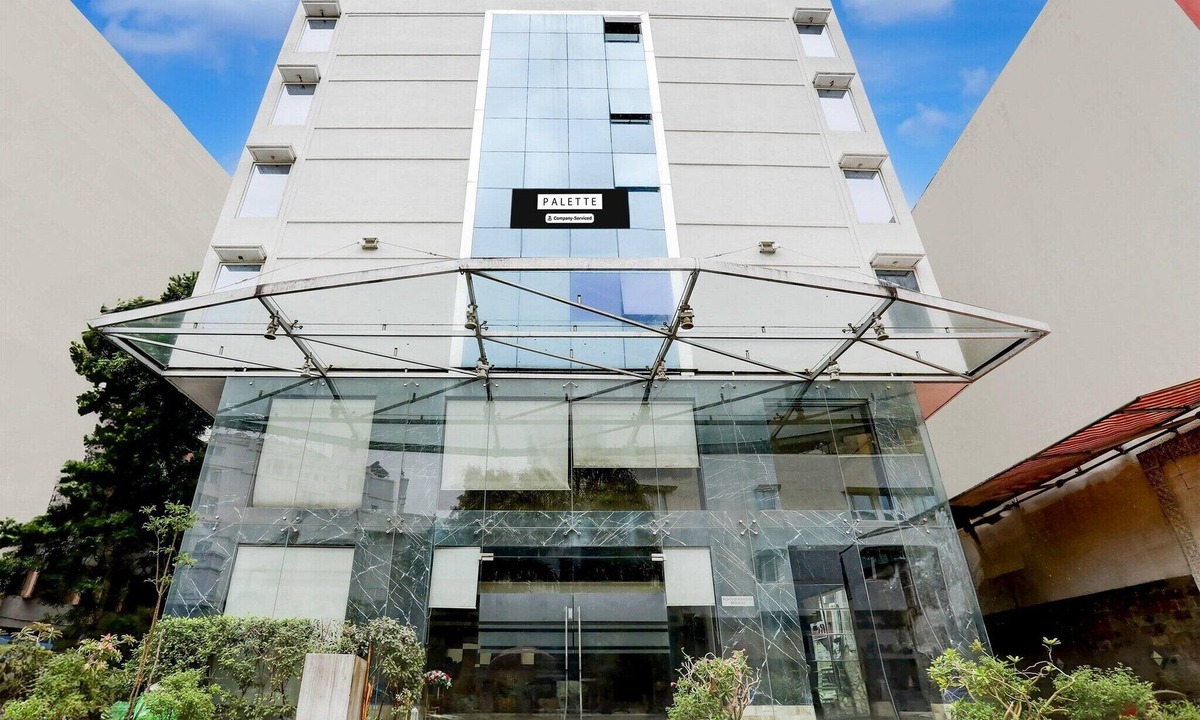Ahmedabad City Centre House | Palette River Front Railway Station