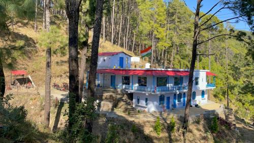 Lansdowne House | Pali Homestay Lansdowne Not Luxury but Stay with Legacy