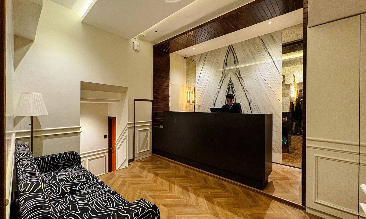 Wellington Pier Hotel | Palm Breeze Hotel - Colaba