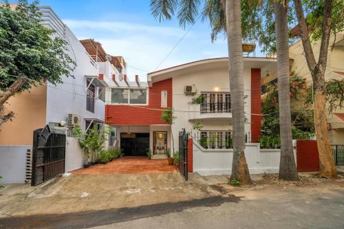 Bengaluru House | Palm Paradise Spacez Villa - Kora Party Retreat