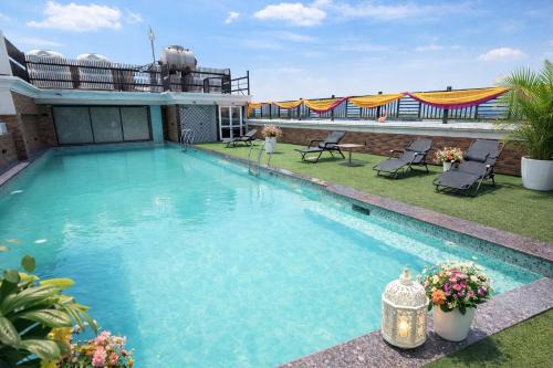 Ambala Hotel | Palmdale Hotel & Resort