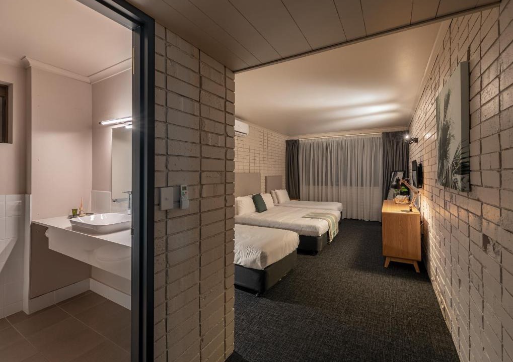 Greenacre Hotel | Palms Hotel