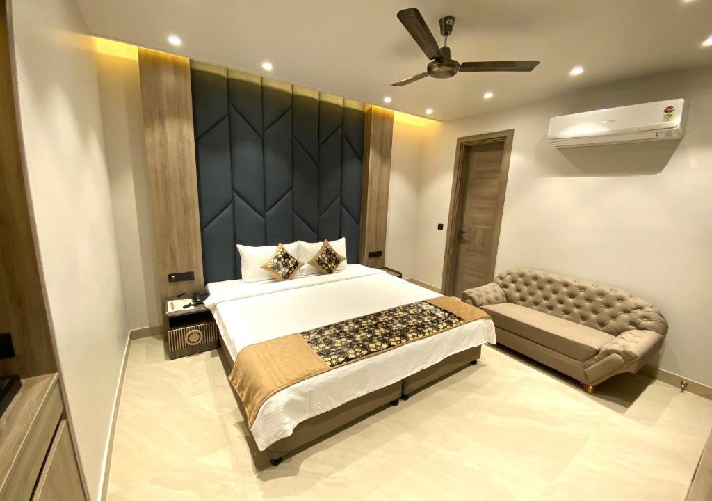 Patel Nagar Hotel | Pals Inn