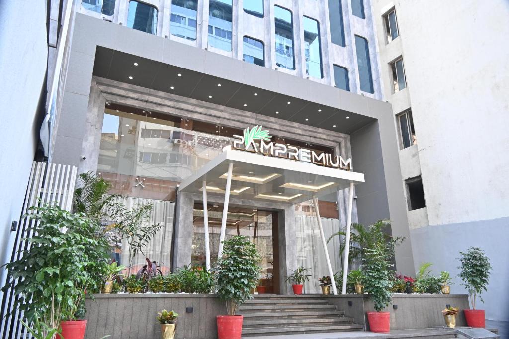 Sayajiganj Hotel | Pam Premium Hotel Vadodara