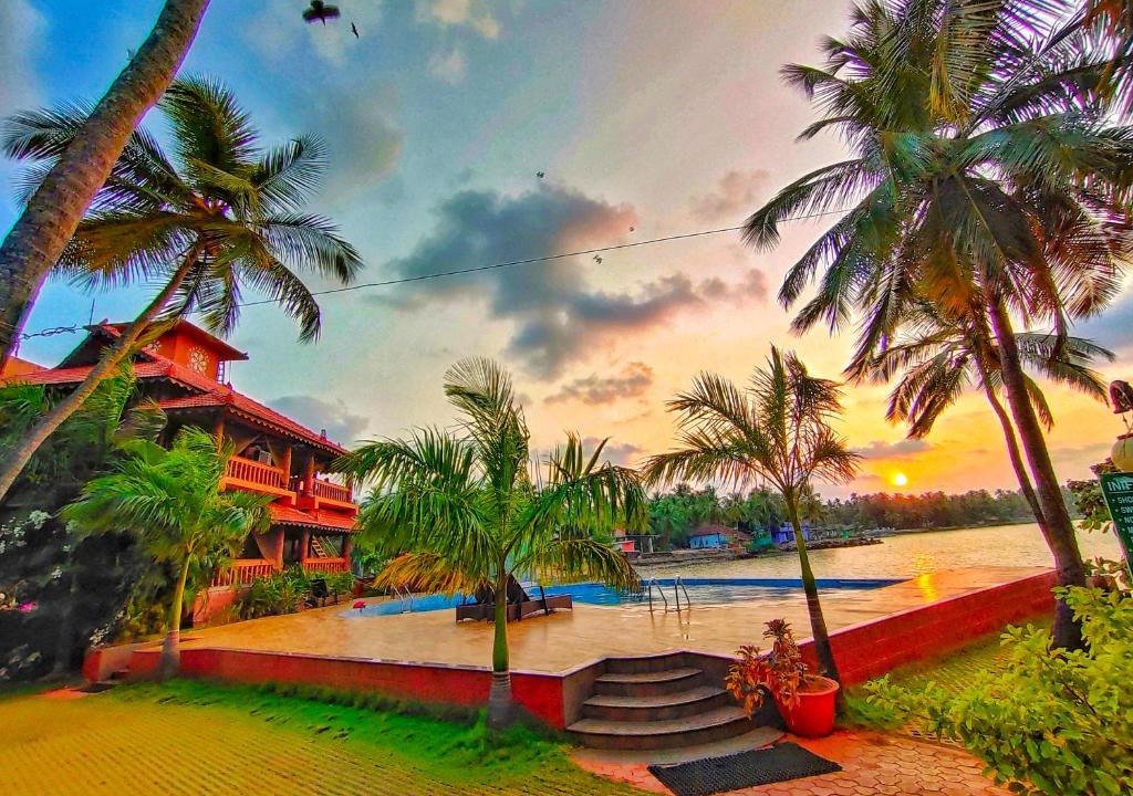 Tonse West Hotel | Paradise Lagoon