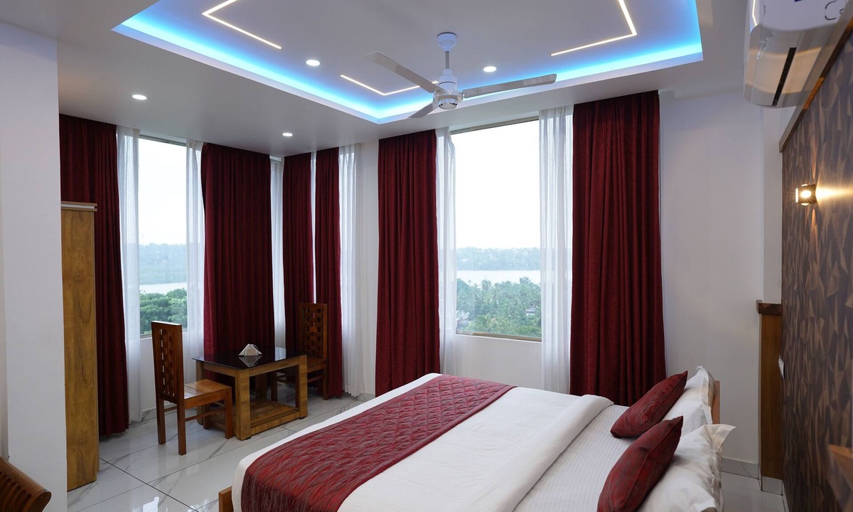 Parassinikadavu Hotel | Parassini Tourist Home