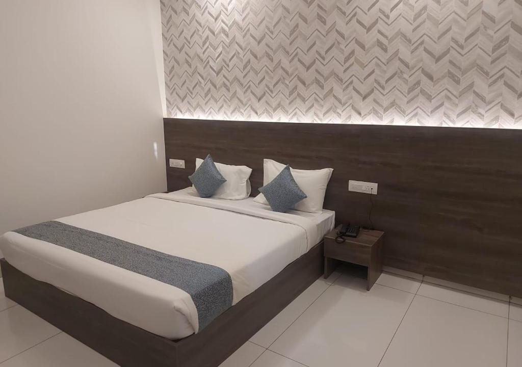 Brookefield Hotel | Parkwood Elite