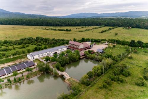 Minastirea Neamt House | Pastravaria Ursu