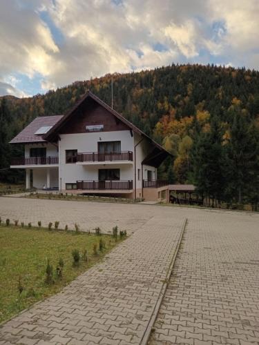 Bistrita Bargaului House | Pensiunea Agroturistica Pietroasa
