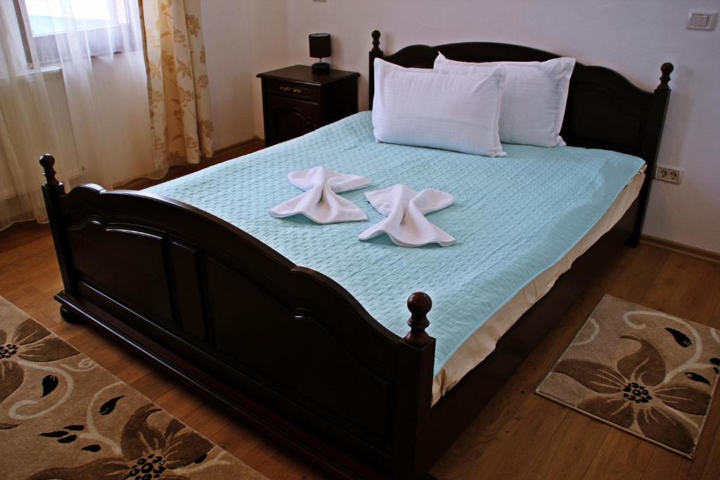 Petris House | Pensiunea Crimar