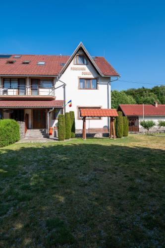 Cristian House | Pensiunea Denisa