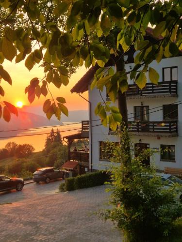 Hangu House | Pensiunea La Bunica