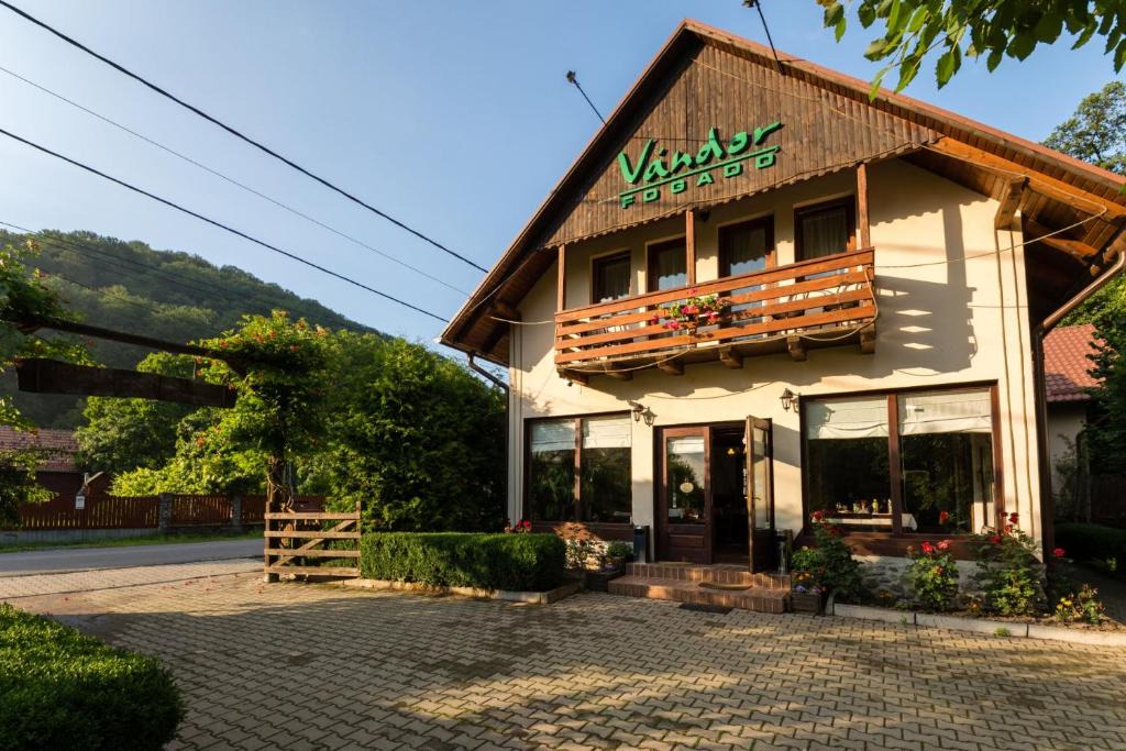 Eremitu House | Pensiunea Restaurant Vándor