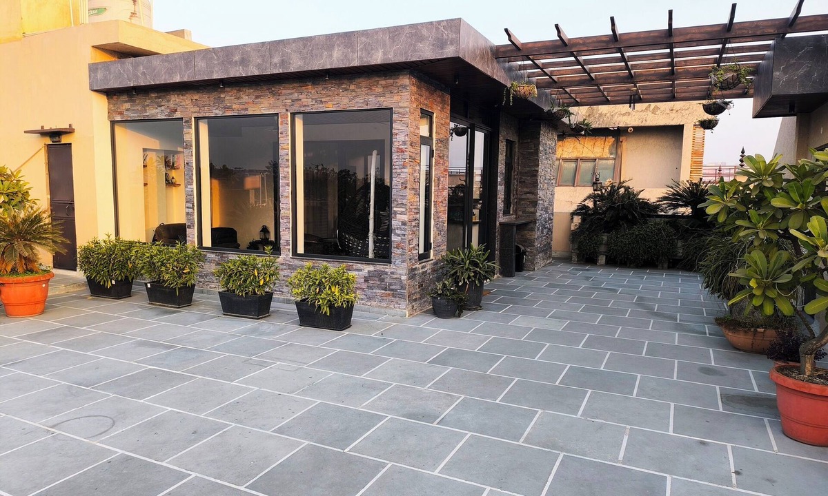 Jangupura Extension Apartment | Penthouse with Panoramic View, Terrace Garden 1bhk, Centrally located, New Delhi