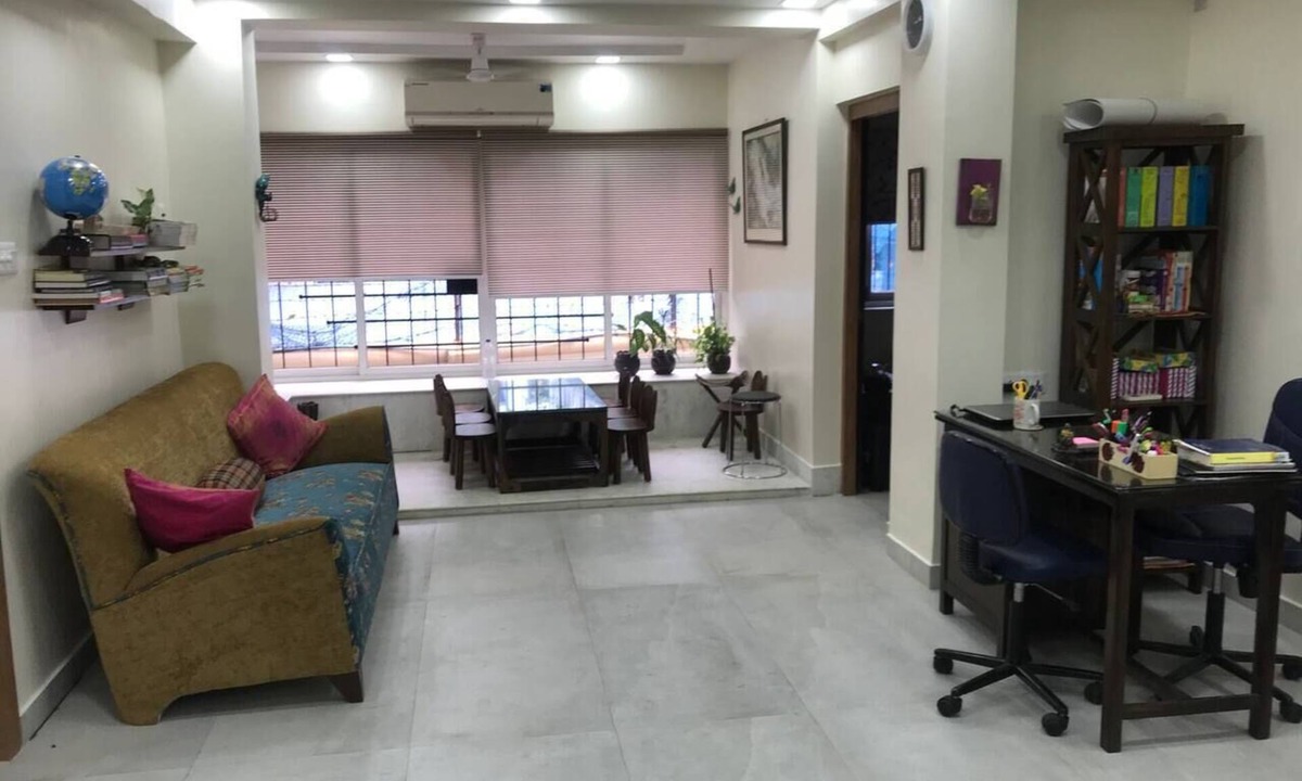 Ballygunge Park Apartment | Perfect Place - Home away from home