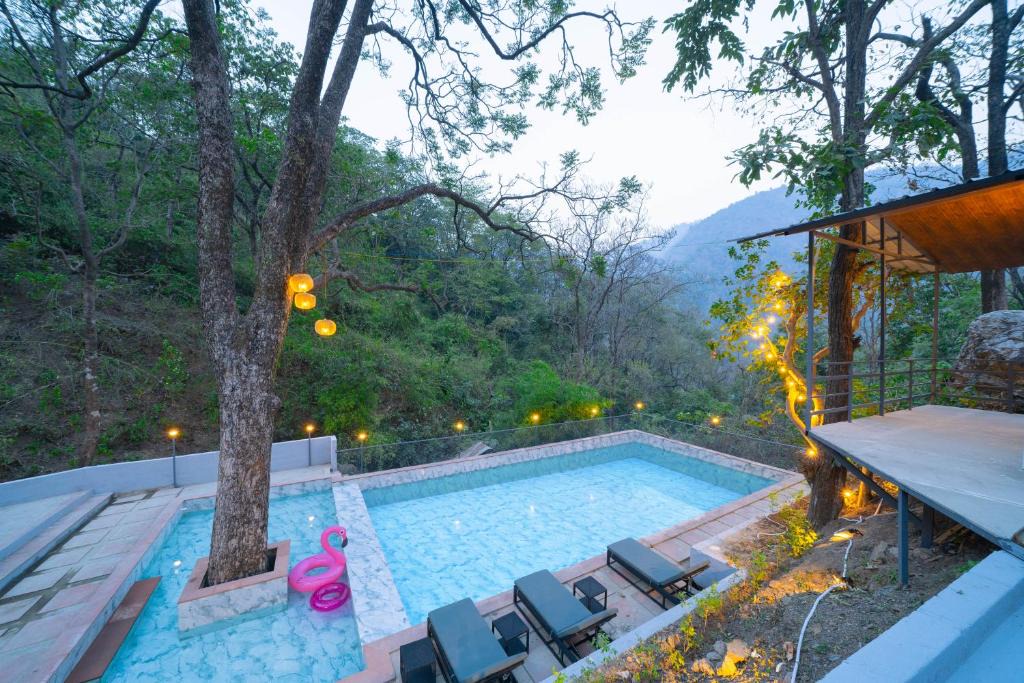 Shivpuri Hotel | Perfectstayz The Jungle Resort, Shivpuri