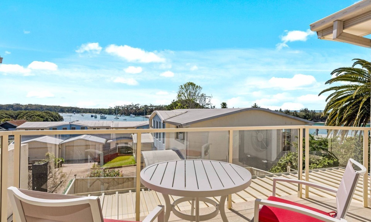 Huskisson House | Pier 8 by Experience Jervis Bay