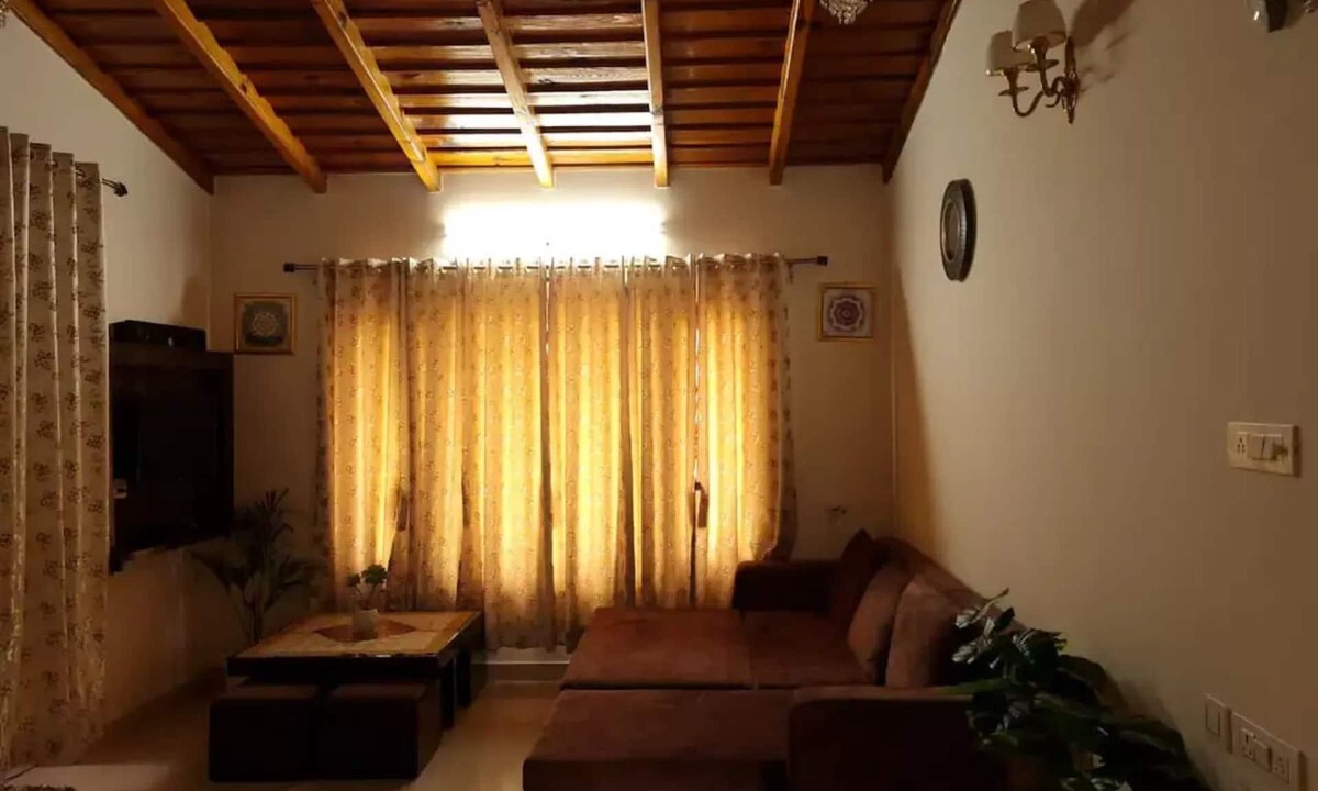 Sukha Apartment | Pinegreen Chalets- 2 Bedroom WiFi Vacation Home