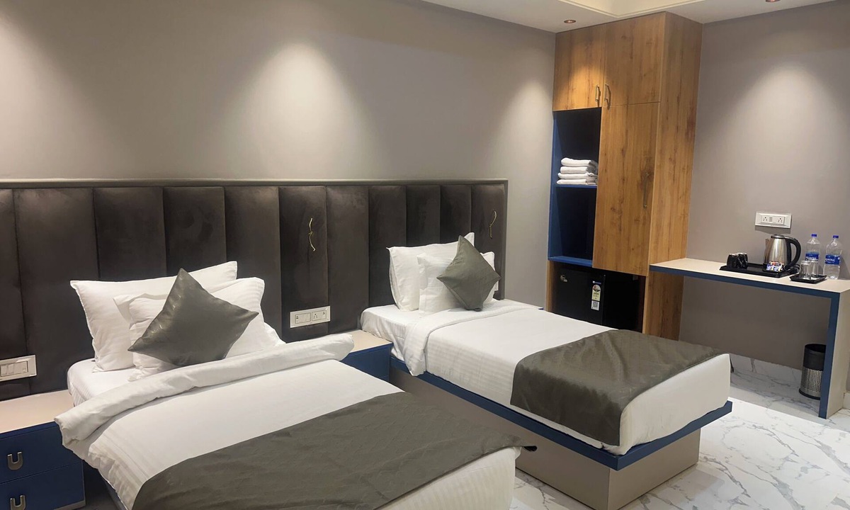 Dausa Hotel | Pinky Hotel