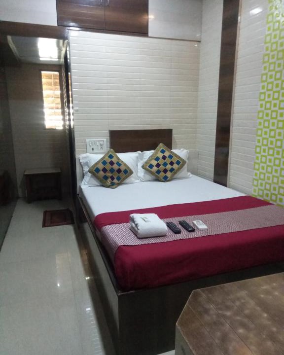 Mumbai Central Hotel | Plaza house