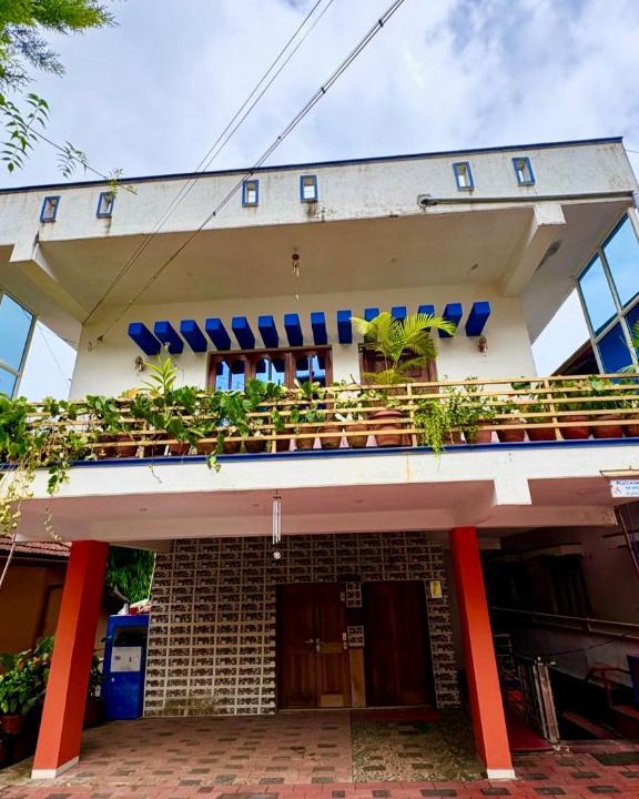 Stuart Hill House | Podanolana residency- Sleep Above the Clouds
