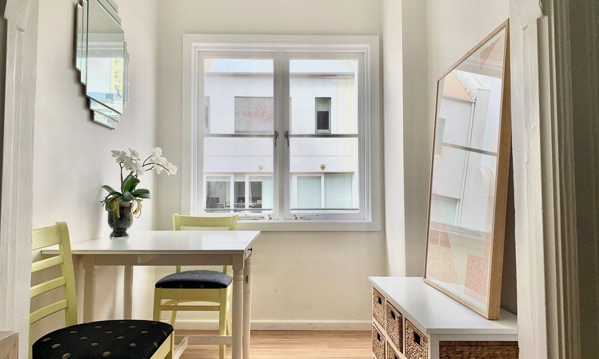 Woolloomooloo Apartment | Potts Point Cosy 1BR | Walk to CBD, Train, Cafes & Harbour!