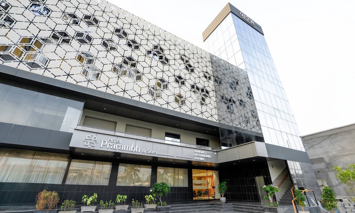 Nadiad Hotel | Prarambh By Siara