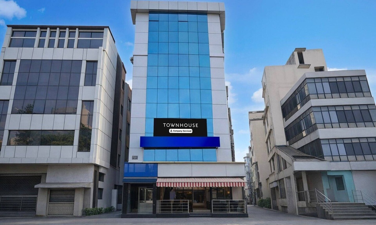 Bangalore City Center House | PremiumRichmond MG Road Metro