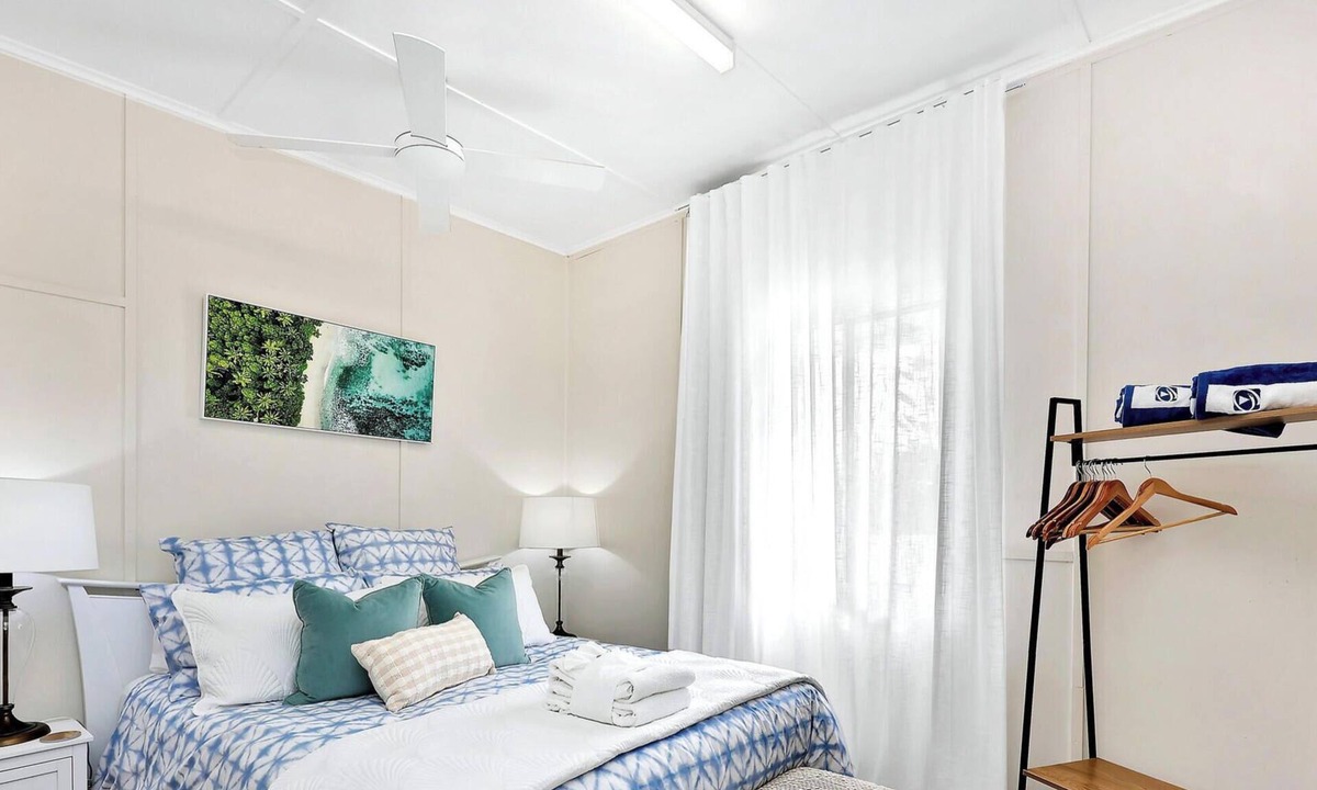 Woodgate Apartment | Prime Position, Rest in Comfort with Sea Breezes