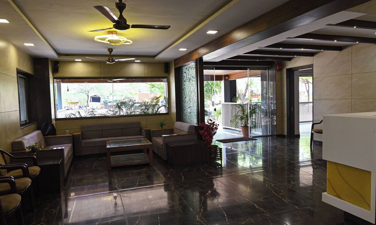 Jalgaon Hotel | Pritam Park Hotel