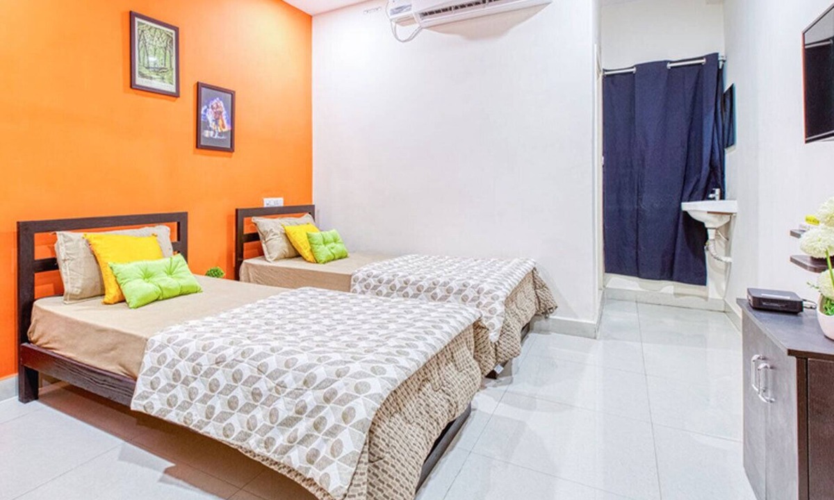 Kukatpally Housing Board Colony Apartment | Private room at KPHB Phase 9