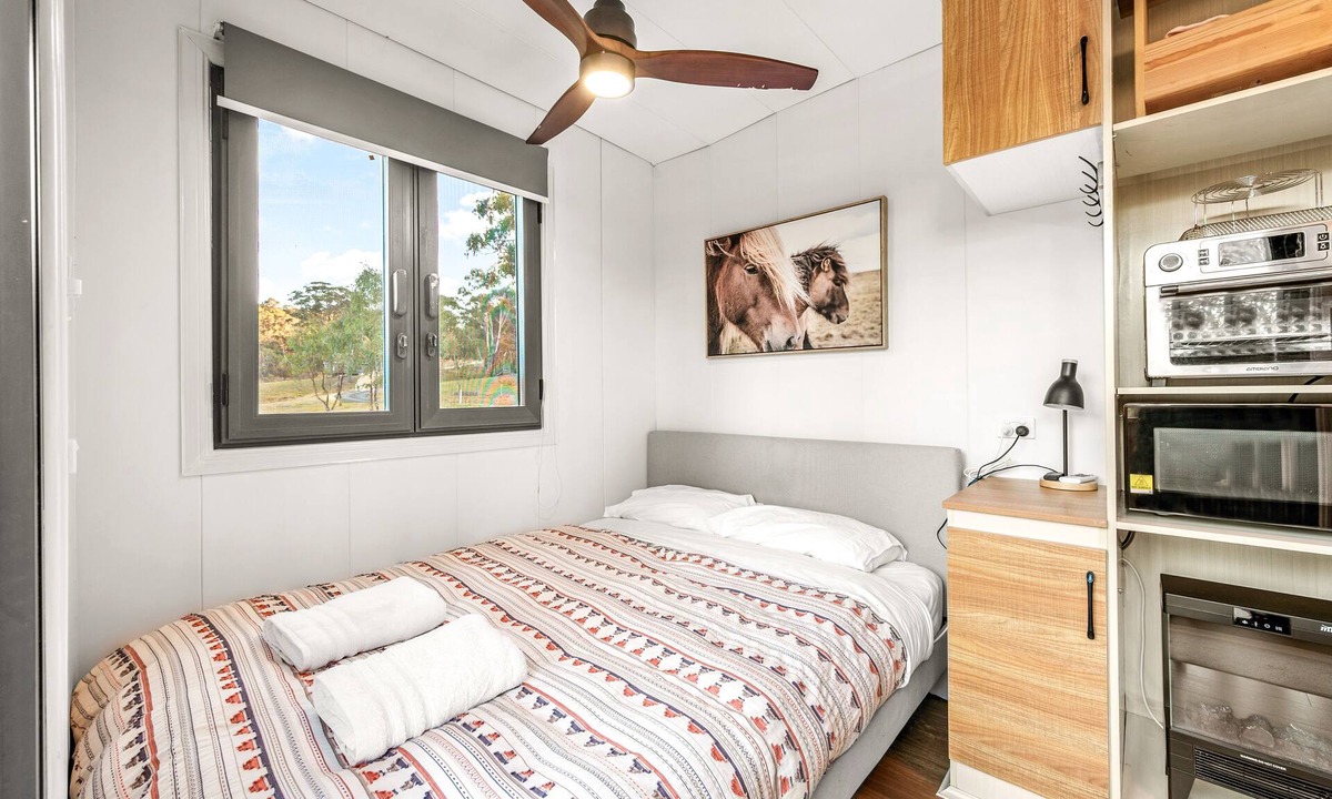 Hartley Other | QB, 1bath Tiny Home With Mountain View - "redbird"