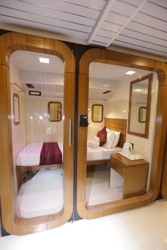Chandivali Hotel | Qubestay Airport Capsule Hotel & Hostel