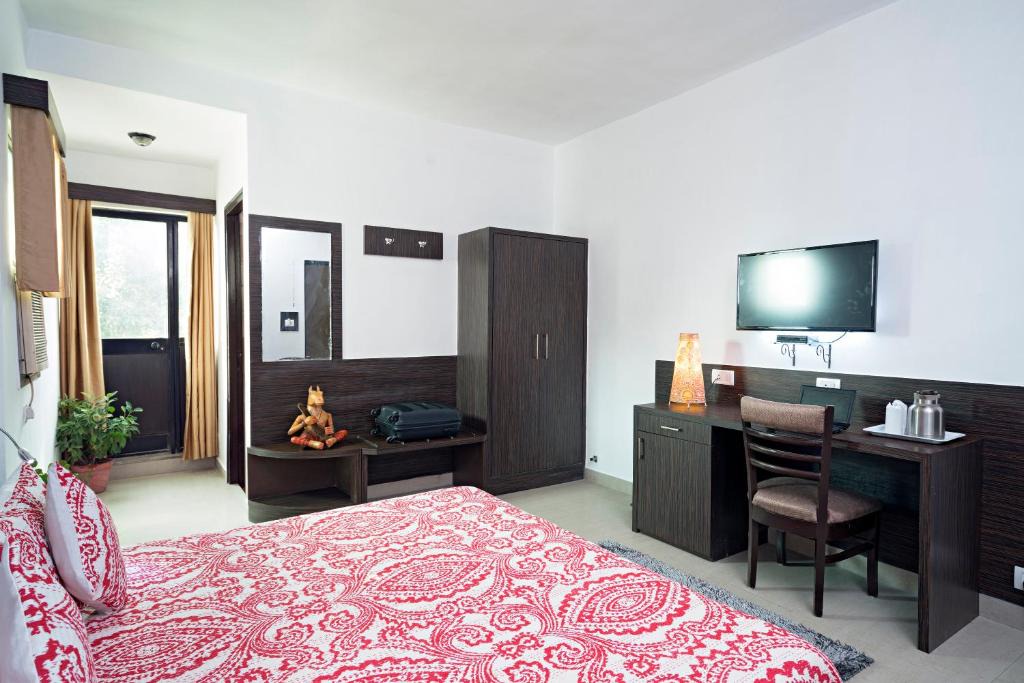 Bhiwadi Hotel | R C Palace Hotel