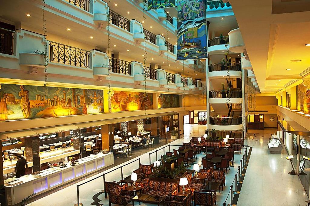 Koyambedu Hotel | Radha Regent, Chennai
