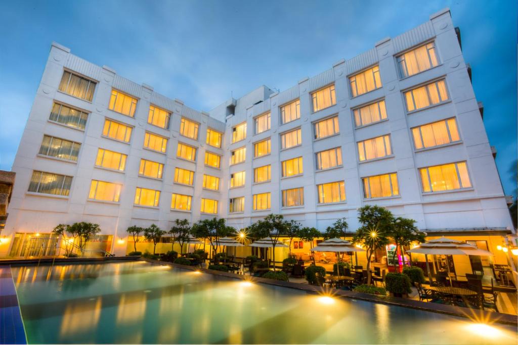 Electronics City Hotel | Radha Regent Electronic City
