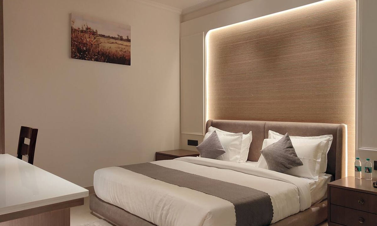 Sirsa Hotel | Radiance Hotel