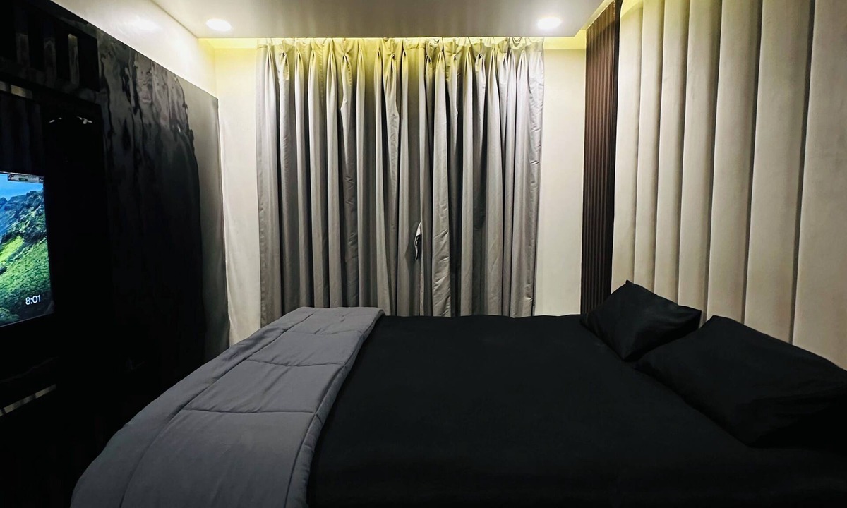 Andheri West Apartment | Rahul's Retreat