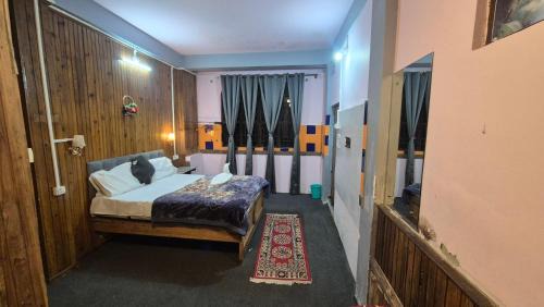 Darjeeling House | Rainbow Guest House