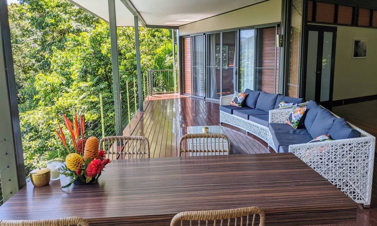 Edge Hill Villa | Rainforest Meets Luxury - Infinity Pool Views