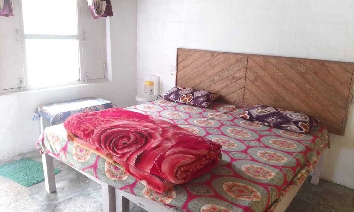 Lansdowne Hotel | Raiseraa Cottages