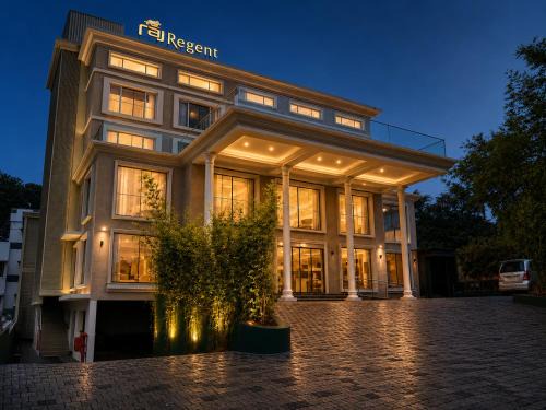 Kanjirappally Hotel | Raj Regent Manarcadu