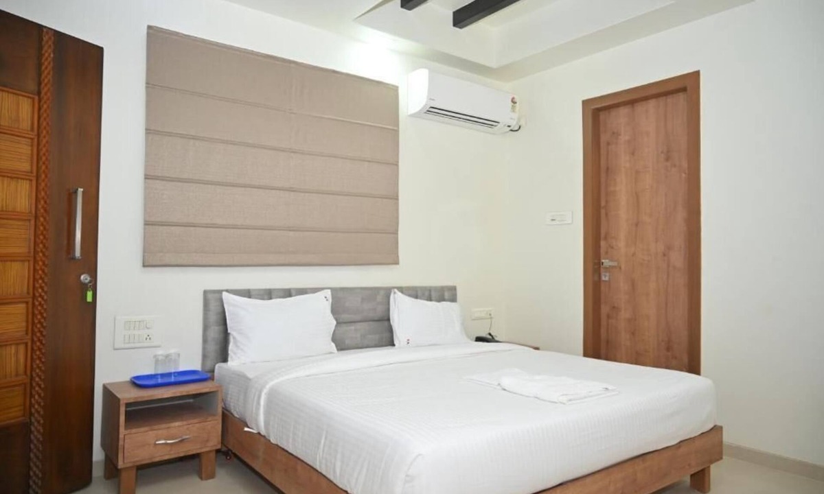 Adilabad Hotel | RAJVEER RESIDENCY