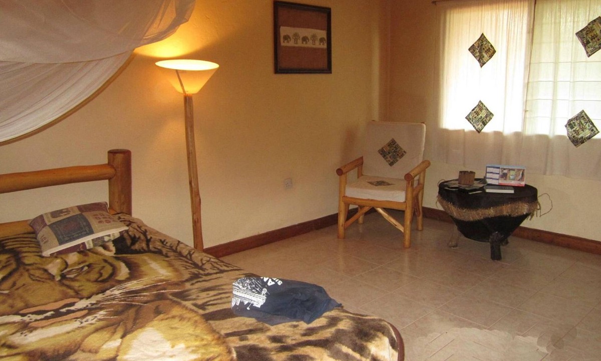 Voi Hotel | Red Elephant Lodge